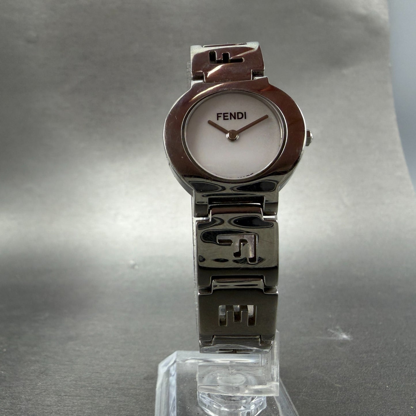 Fendi 3050L Watch Women 24mm White Dial Steel Round Swiss New Battery5