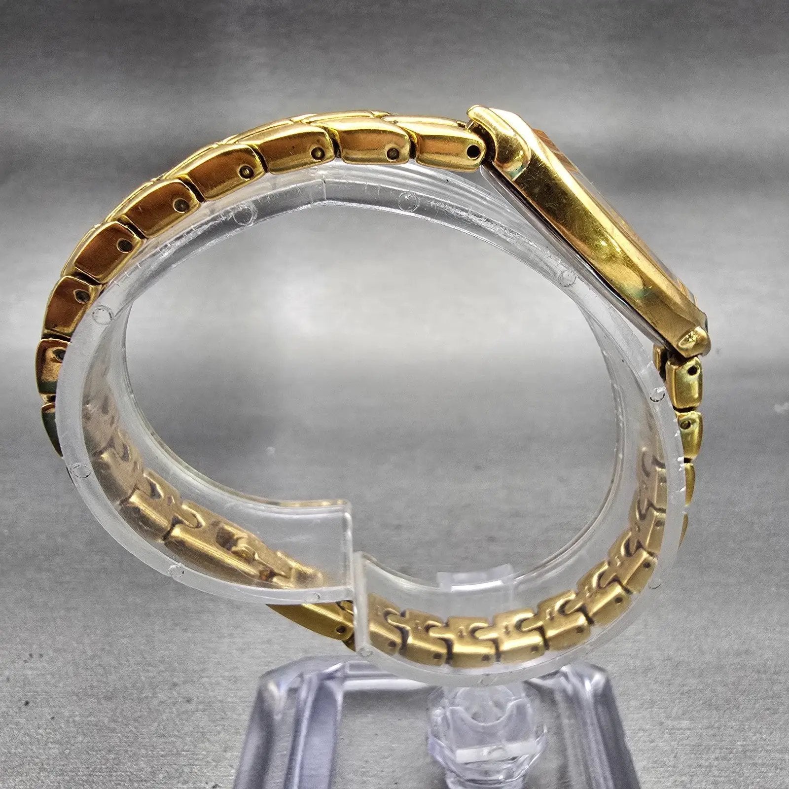 Seiko Watch Women 14mm White Dial Gold Tone Oval 2E20-7489 New Battery Vintage8