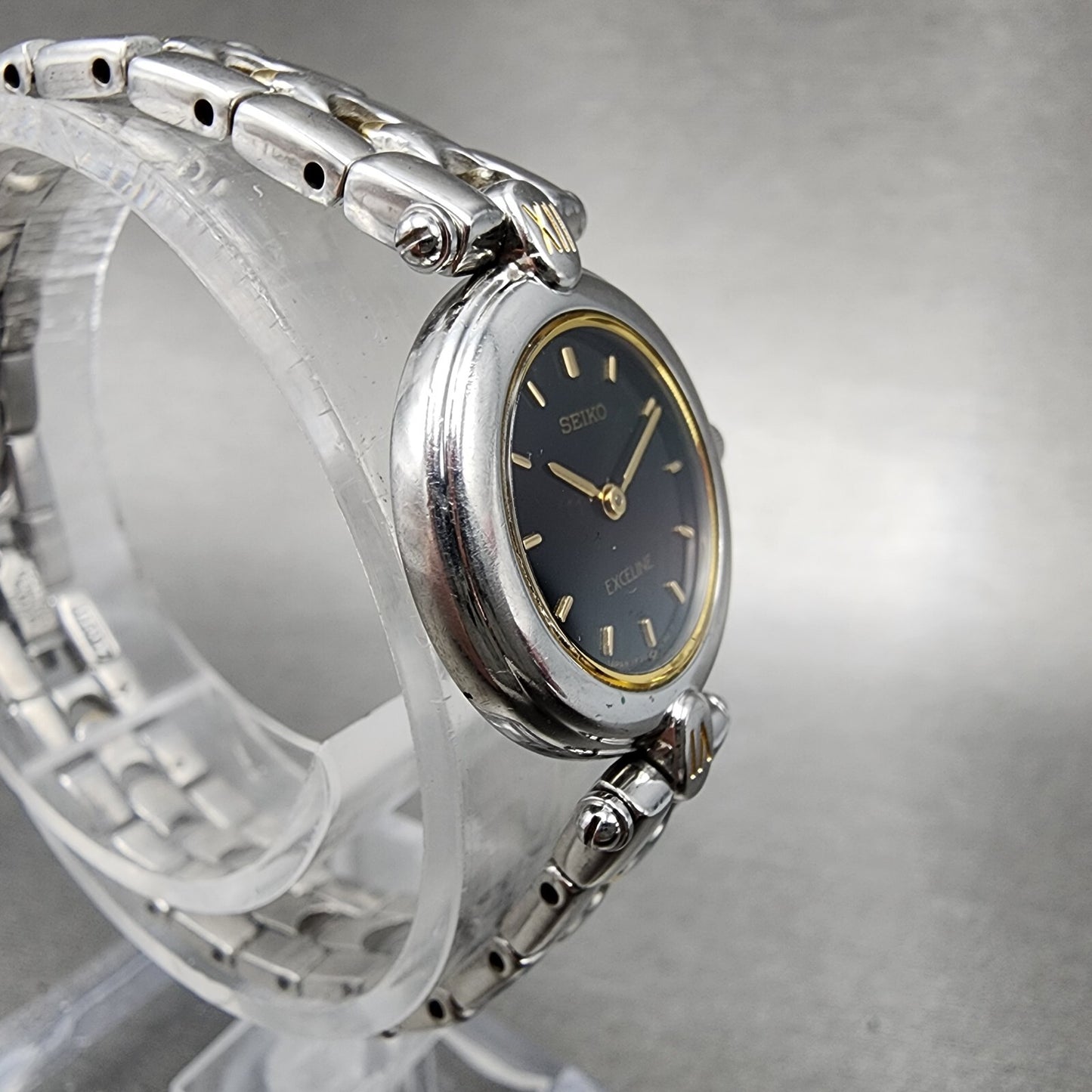 Seiko Exceline  Watch Women 20mm Black Dial Two Tone Round 1f200d0a New Batt3