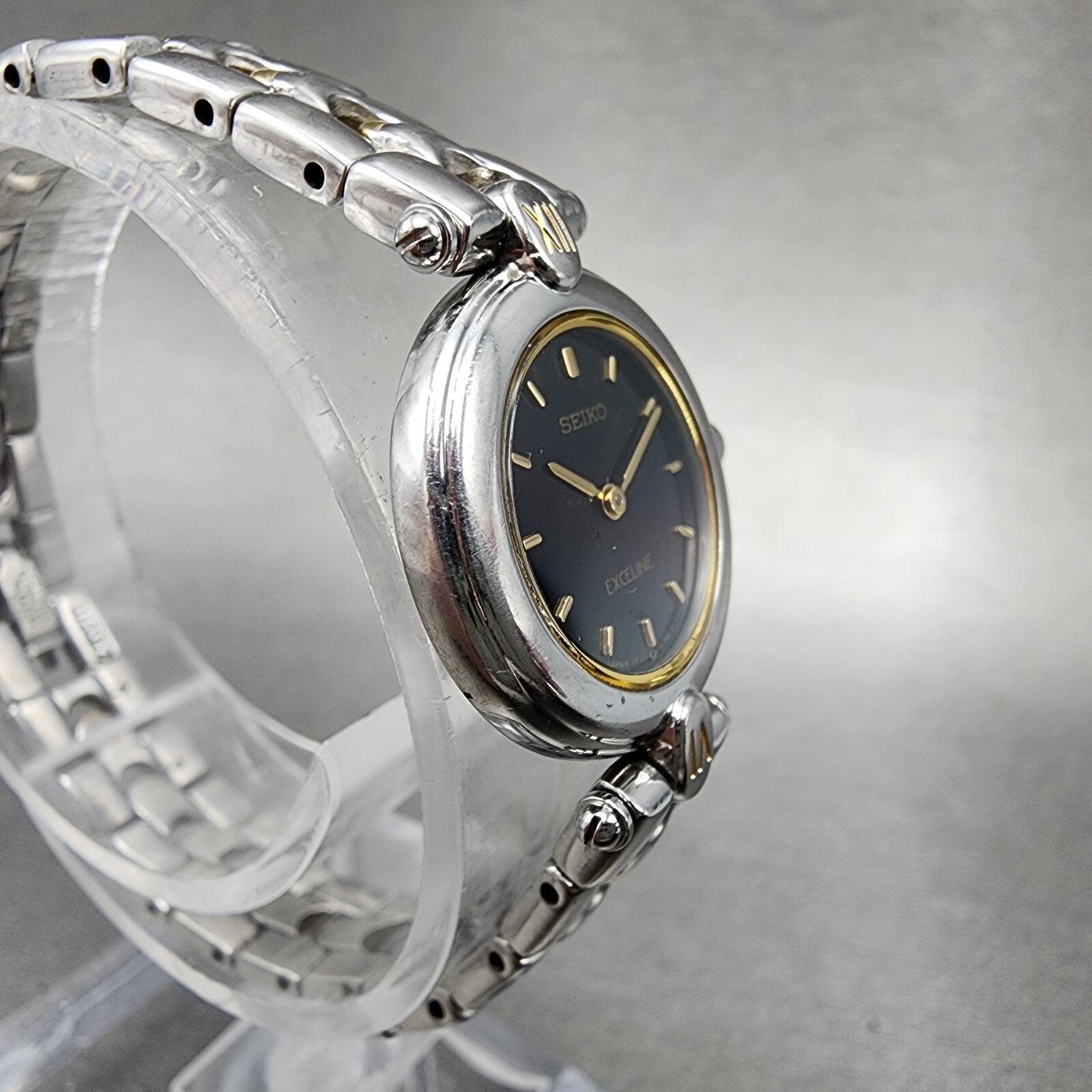 Seiko Exceline  Watch Women 20mm Black Dial Two Tone Round 1f200d0a New Batt3