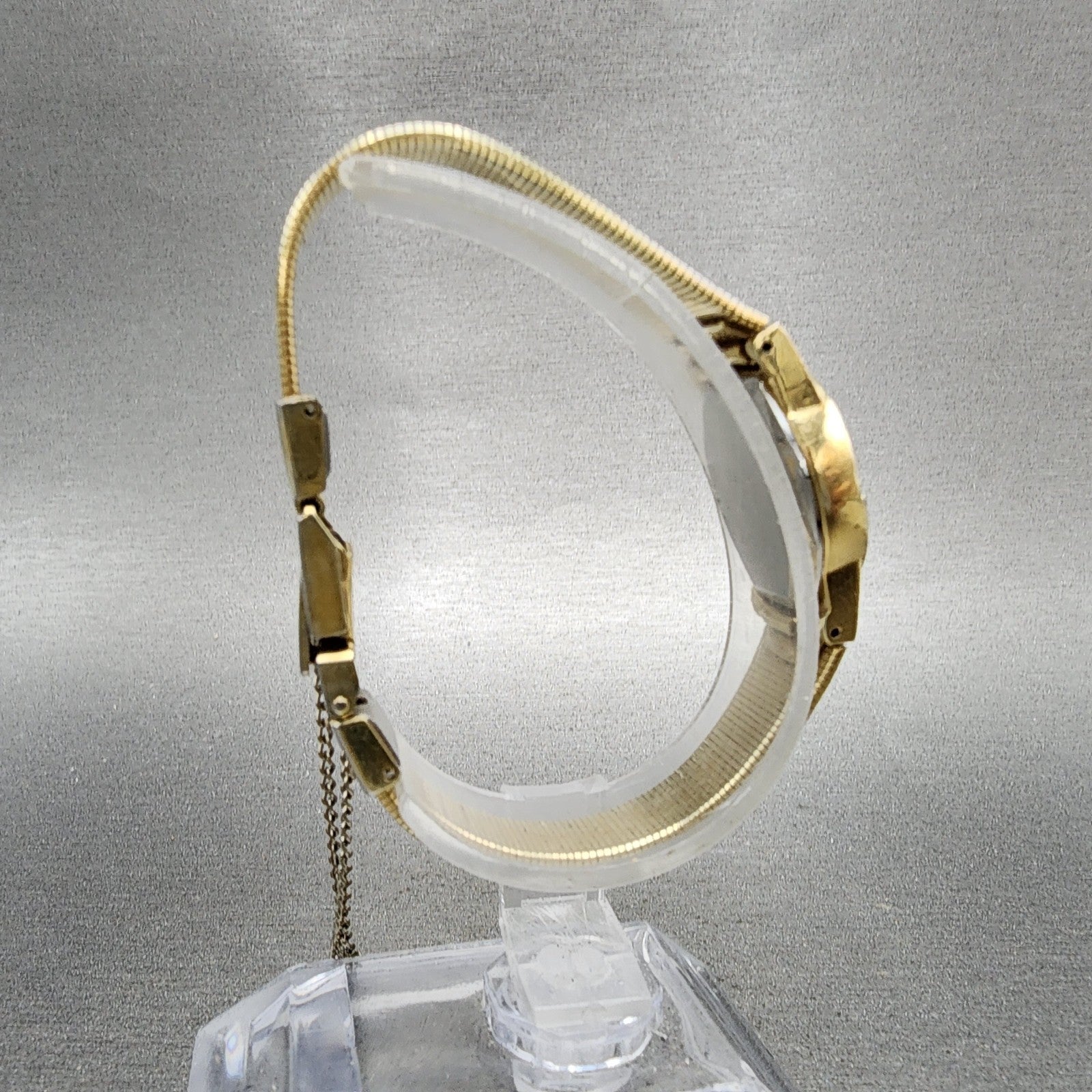 Seiko Watch Women 17mm Gold Dial Gold Tone Oval 14005219 New Battery VTG8