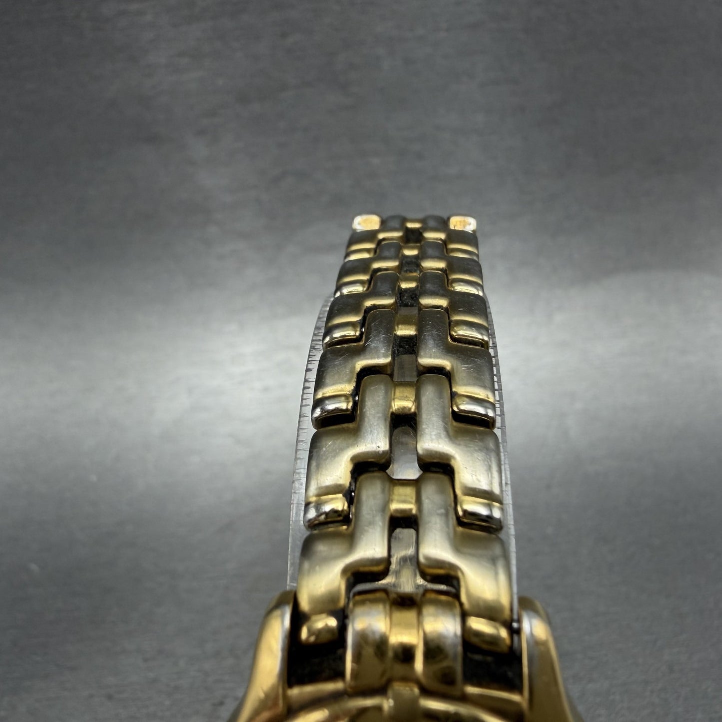 Seiko Watch Women 26mm White Dial Gold Tone Date Round 7n82-0599 New Battery GFE4