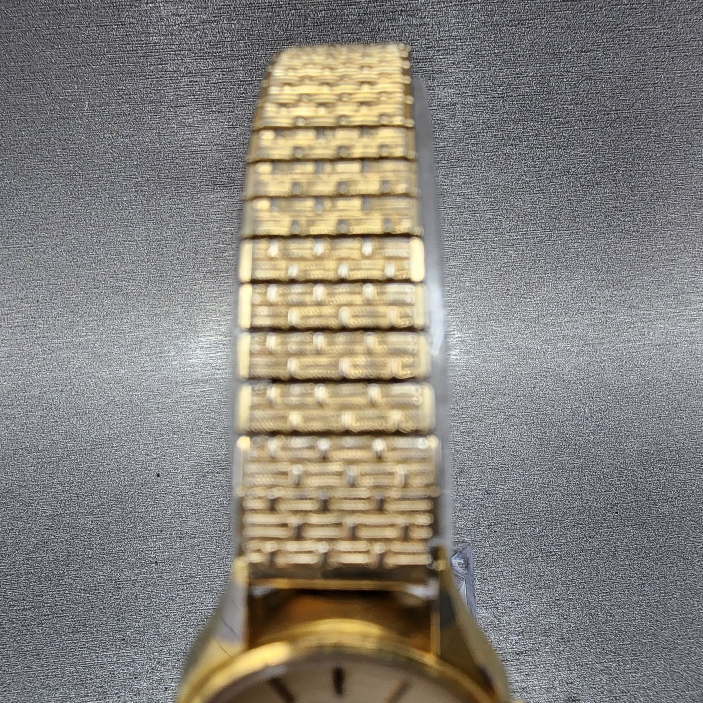 Seiko Watch Women 23mm Champagne Dial Gold Tone Round 47000059 New Battery4