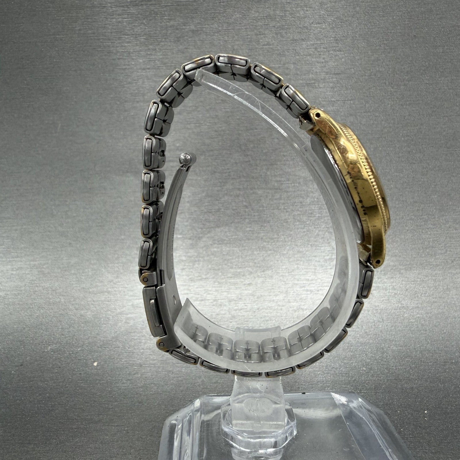 Seiko Alba Success Watch Women 25mm  White Dial Gold Tone V7011720 New Battery8