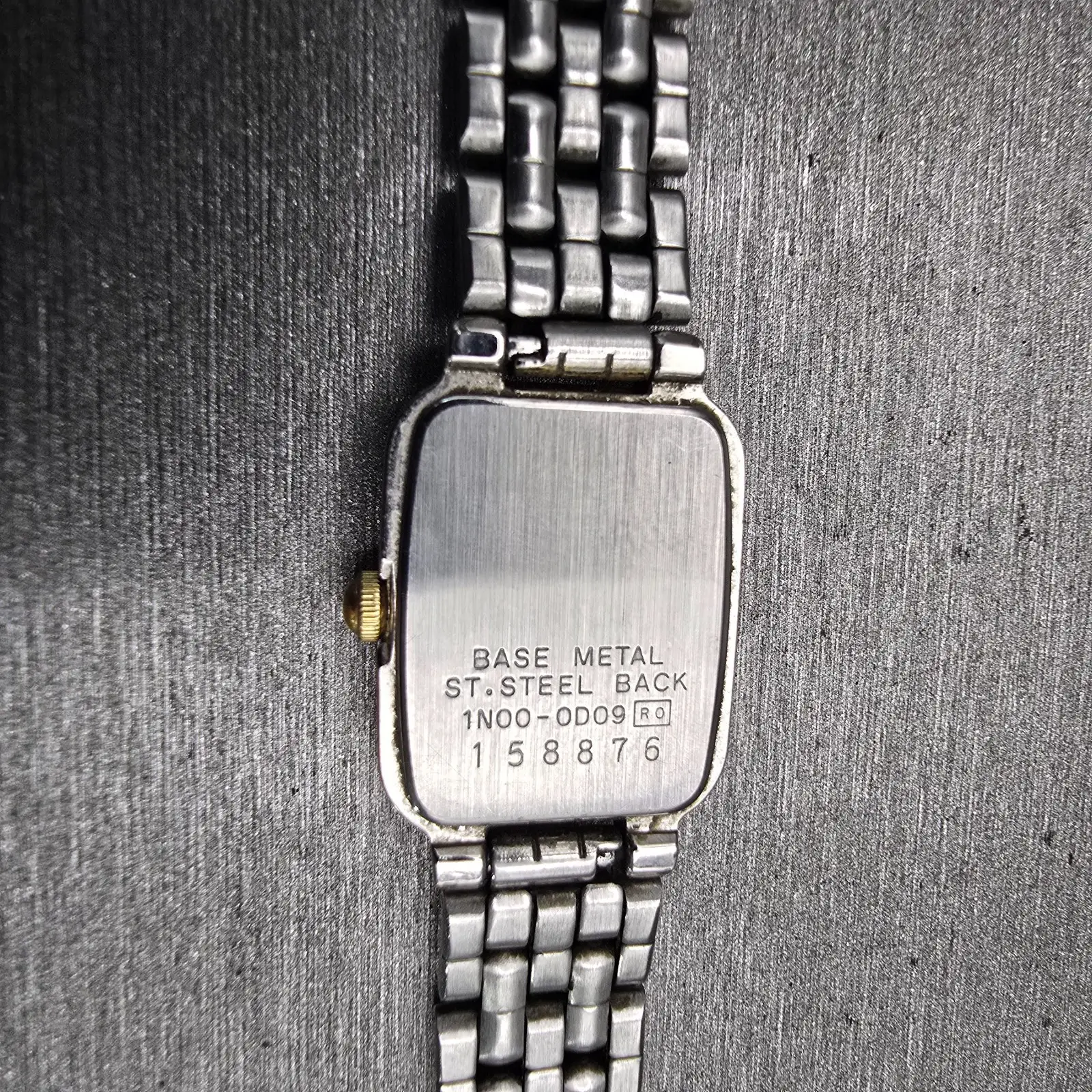 Seiko Watch Women 15mm White Dial Silver Tone Rectangle 1N00-0D09 New Battery10