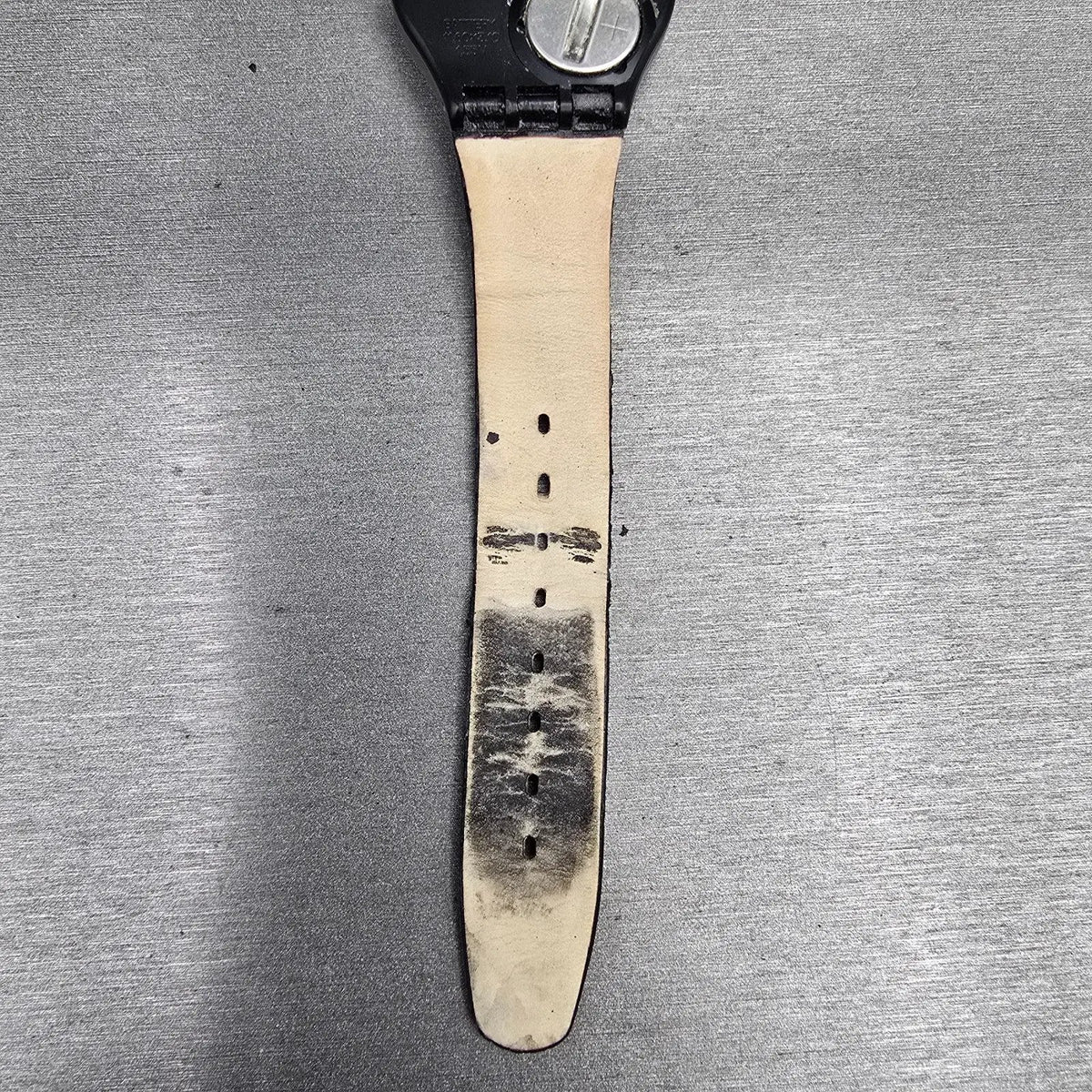 Swatch Enigmatic Love Watch Men 34mm White Dial Black Tone GB218 New Battery 2310