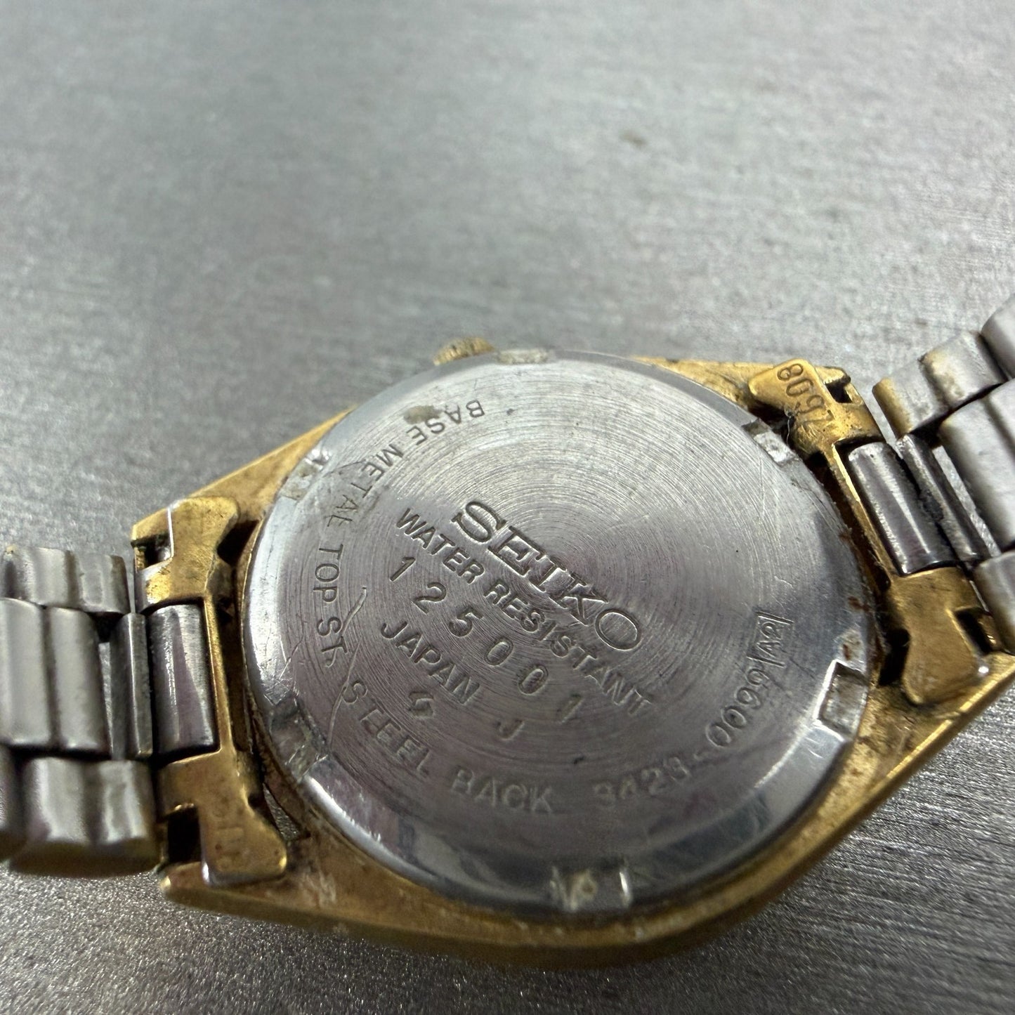 Seiko SQ Watch Women 24mm Gold Dial Gold Tone Daydate Round 3423-0099 New Batt 69