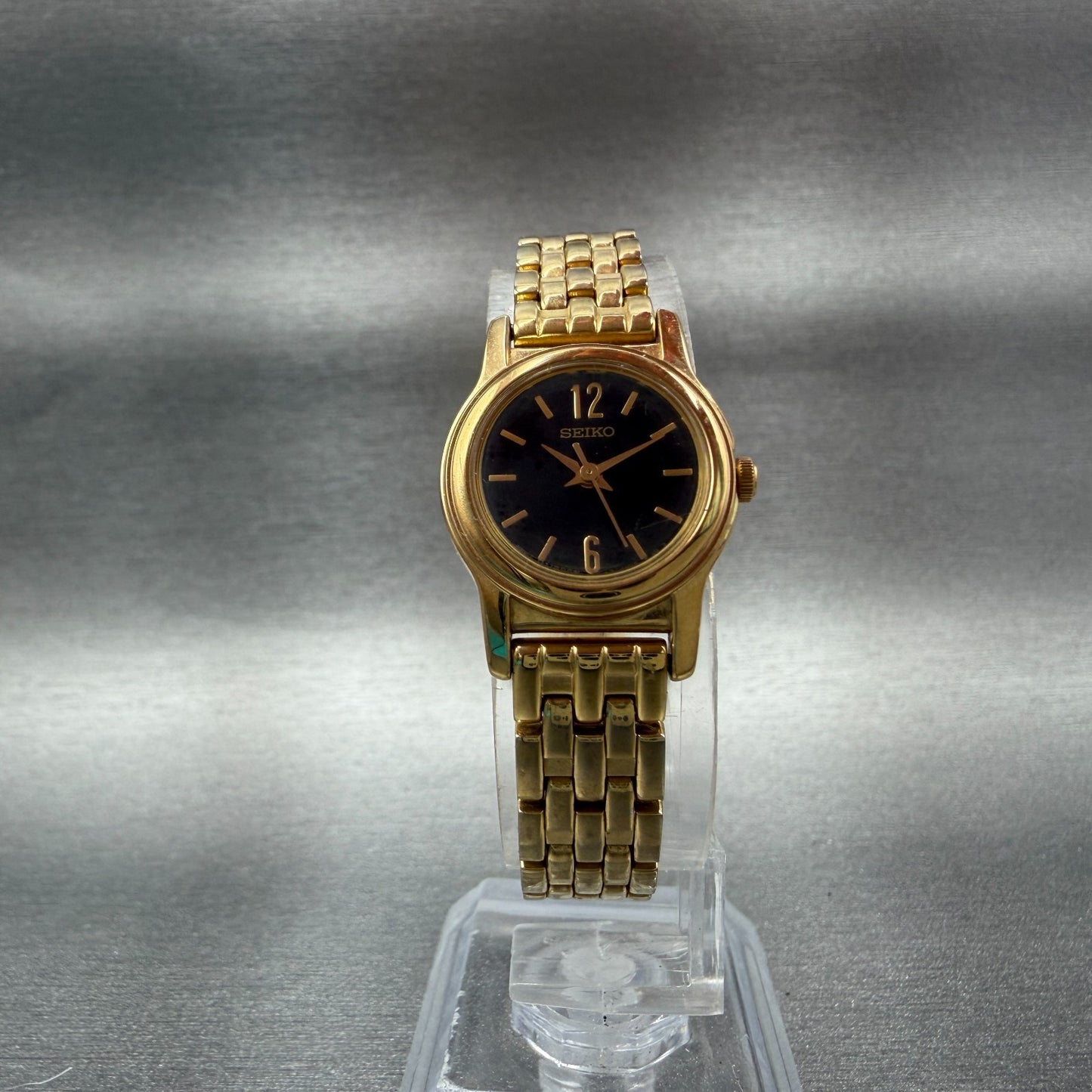 Seiko Watch Women 19mm Black Dial Gold Tone Round 1n01-0gd0 New Battery Vintage5
