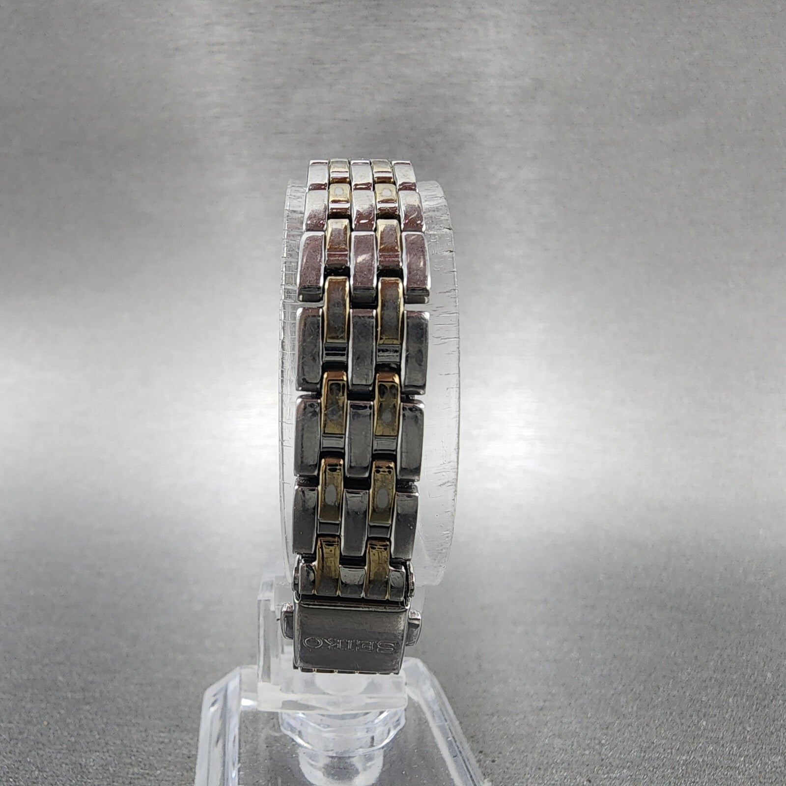 Seiko Solar Tank Watch Women 16mm White Dial Two Tone Rectangle V1160AA0 Runs7