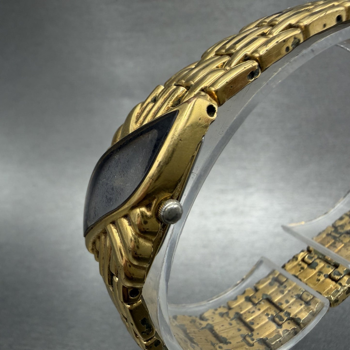 Seiko Watch Women 16mm Black Dial Gold Tone Vintage 4N00-6411 New Battery2