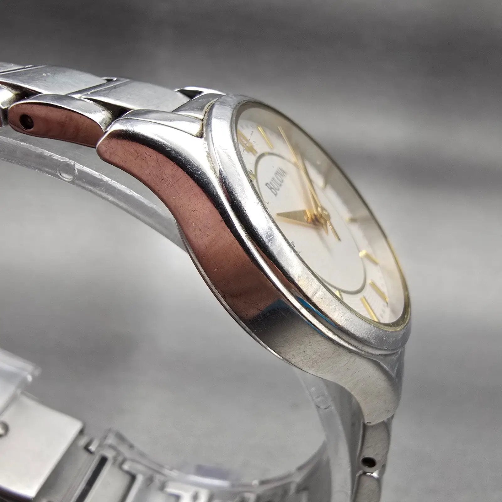 Bulova Watch Women 28mm Silver Dial Silver Tone Round 96L175 New Battery3