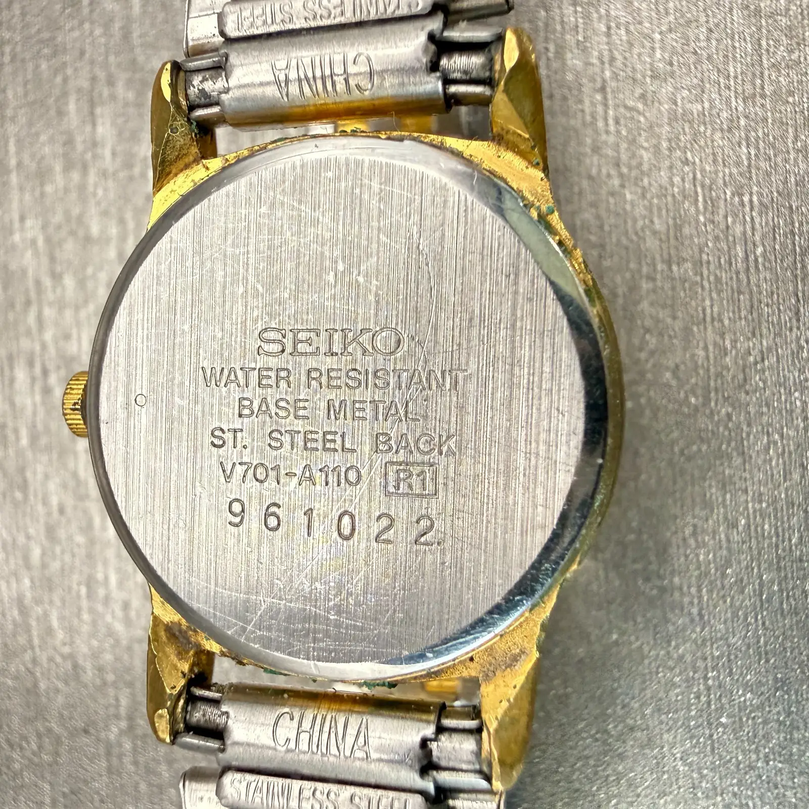Seiko Watch Women 22mm Cream Dial Gold Tone Round V701-A110 New Battery Vintage10