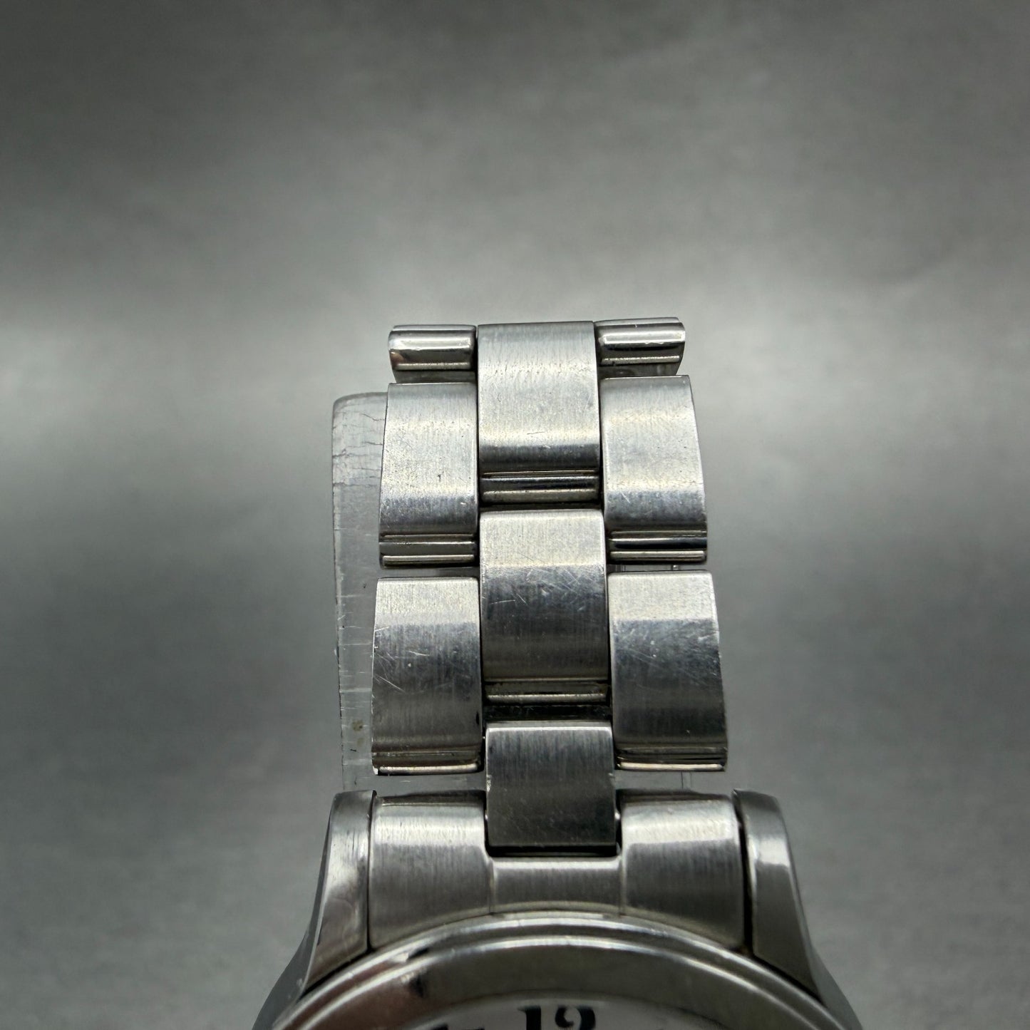 Citizen Watch Women 28mm White Dial Silver Tone Date Round 1012-S031460 New Bat4