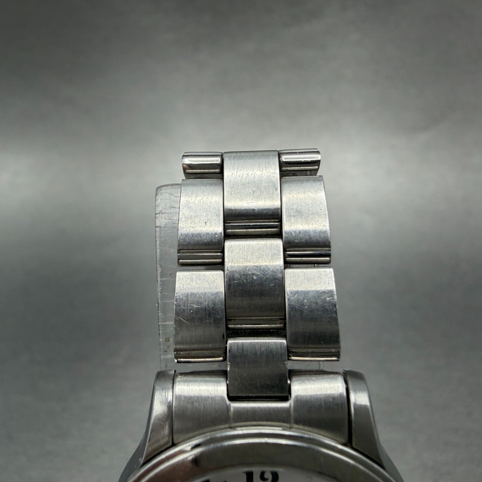 Citizen Watch Women 28mm White Dial Silver Tone Date Round 1012-S031460 New Bat4