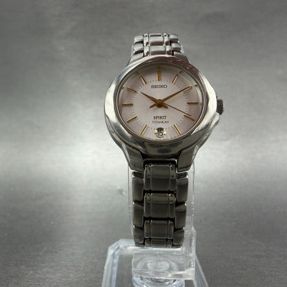Seiko Spirit Watch Women 25mm Silver Dial Titanium Date 7N82-0380 New Battery5