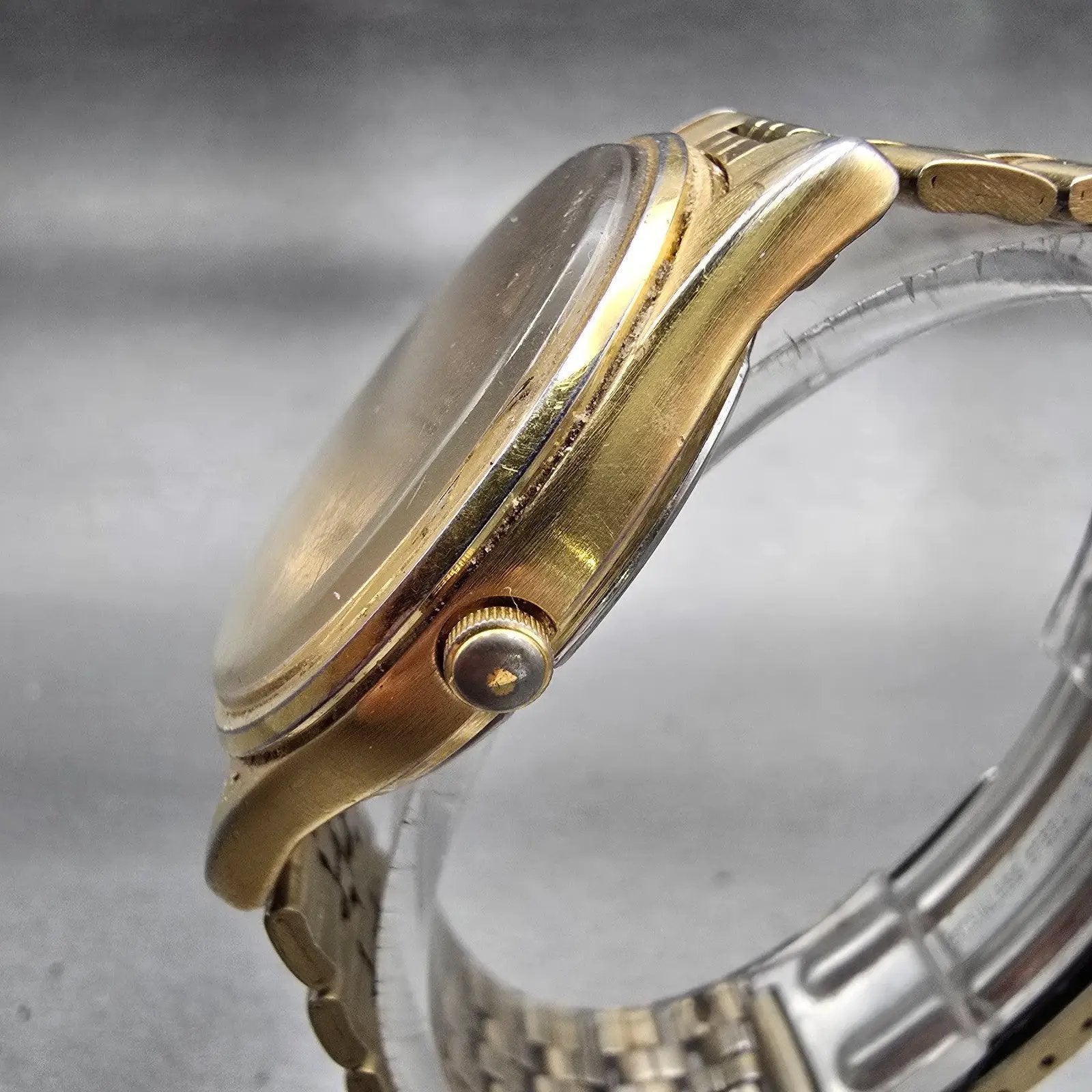 Seiko SQ Watch Men 35mm Gold Dial Gold Tone Daydate Round 5Y23-8049 New Battery2