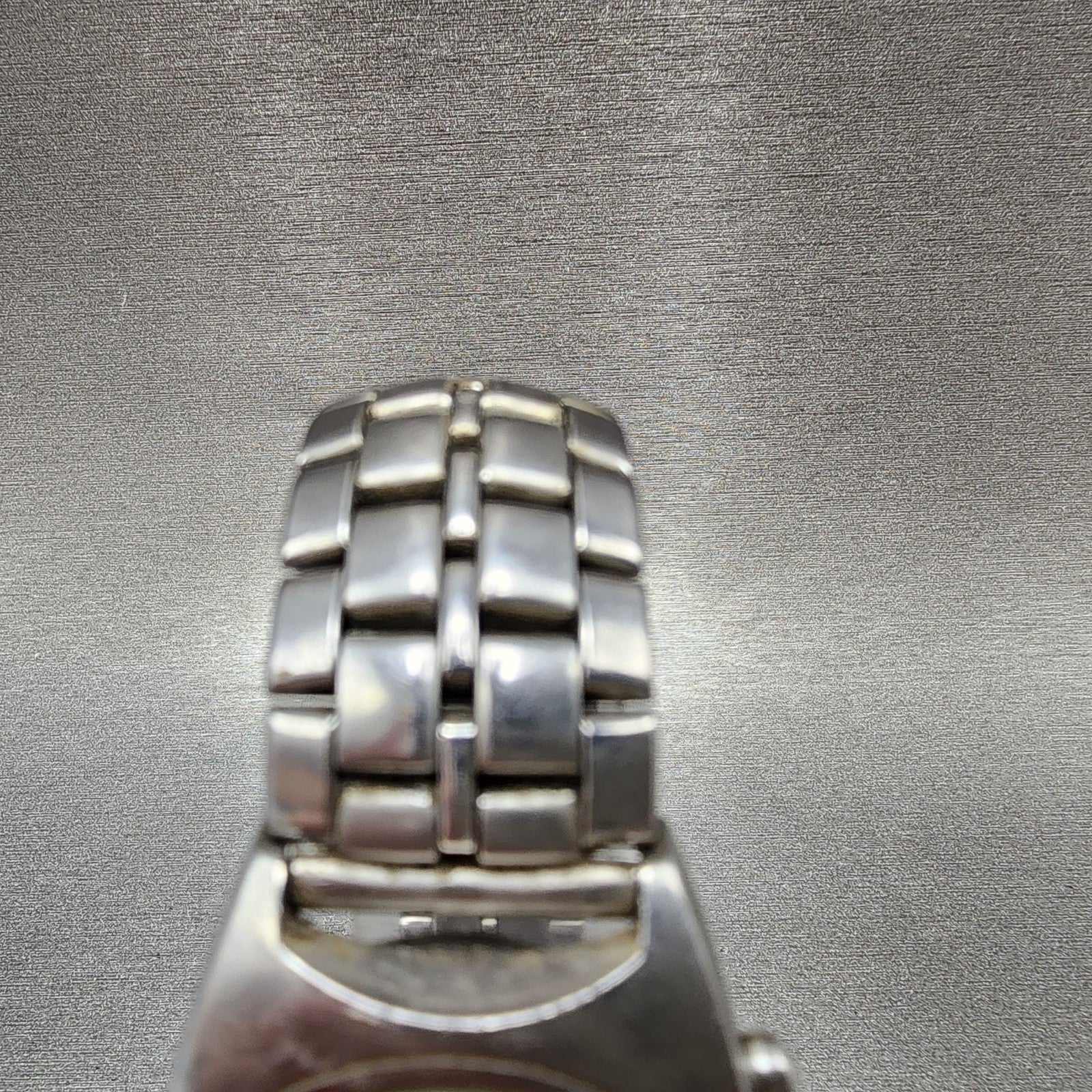 Nixon Small No.4 Watch Women 29mm Cream Dial Steel Date Round New Battery4