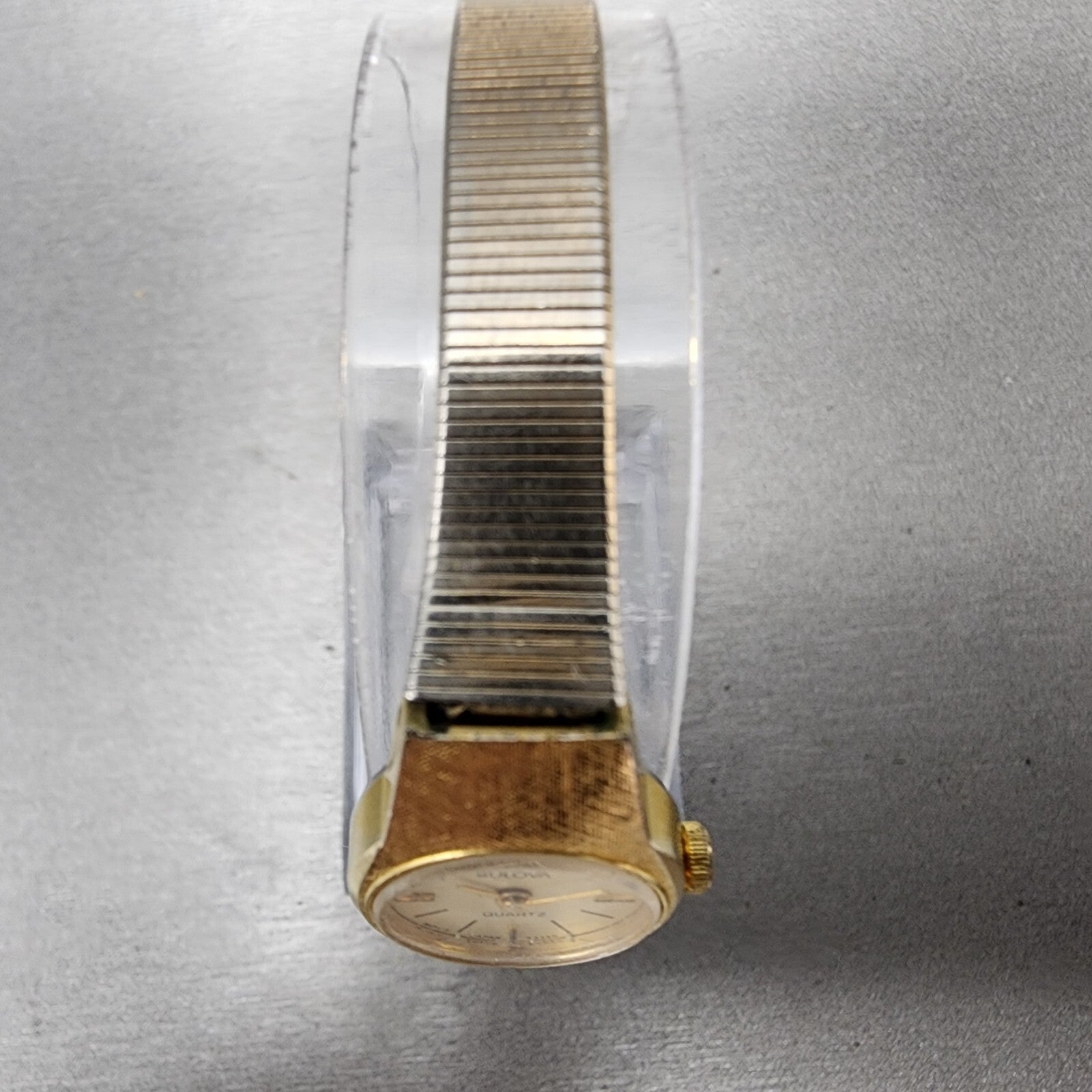 VTG Bulova Watch Women 17mm Cream Dial Gold Tone Round 83390 New Battery4