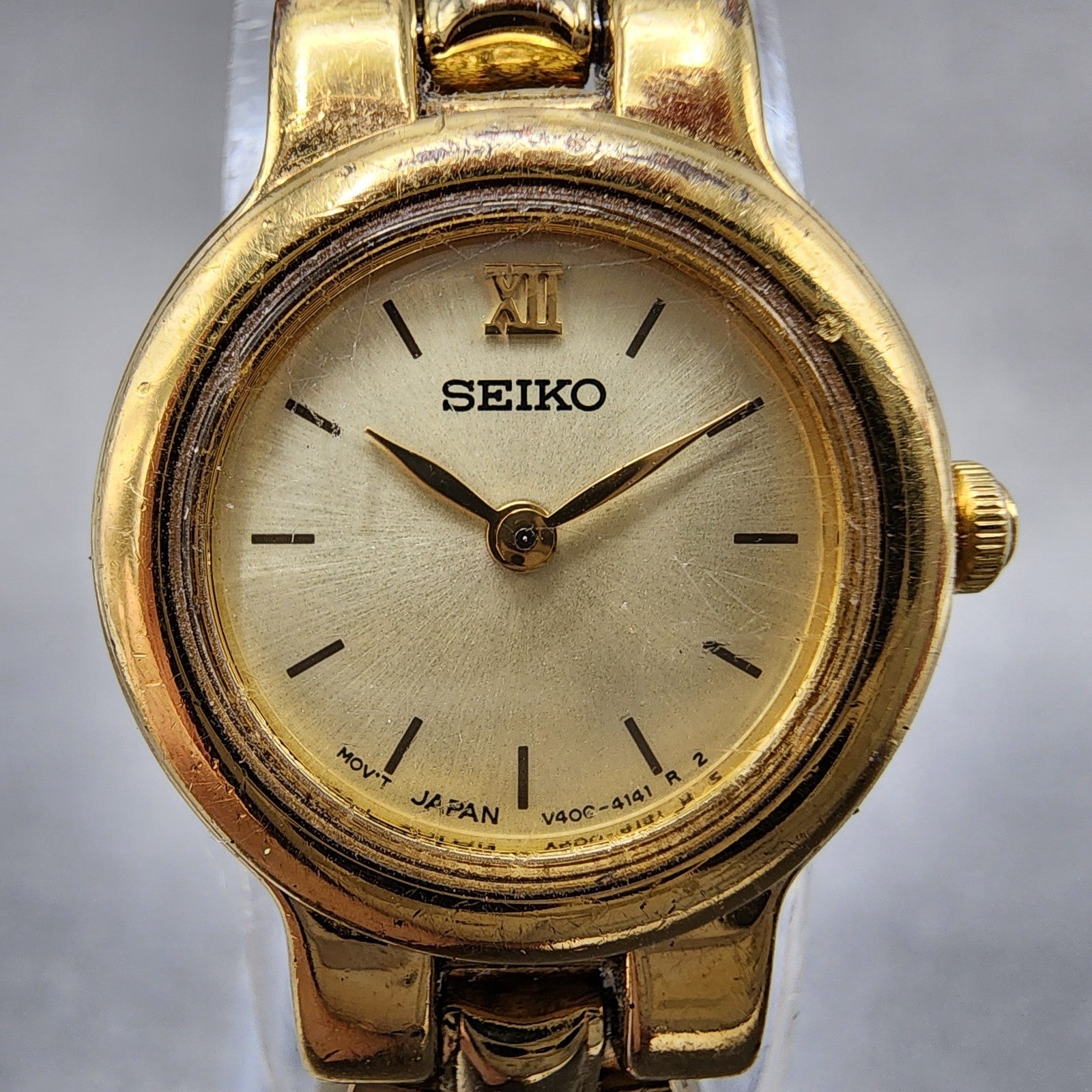 Seiko Watch Women 19mm Champagne Dial Gold Tone Round V4001130 New Battery1