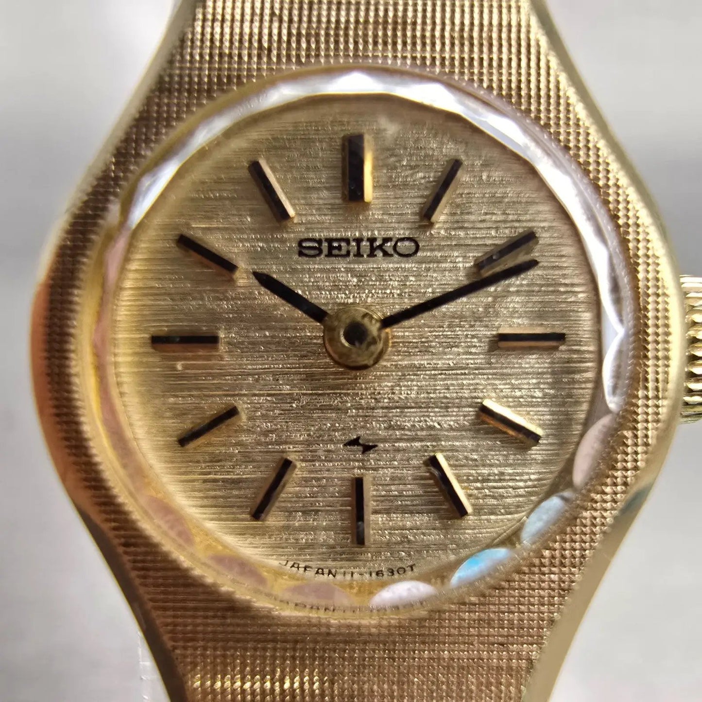 Seiko Watch Women 17mm Gold Dial Gold Tone Round 11-0639 Manual Wind Works VTG1
