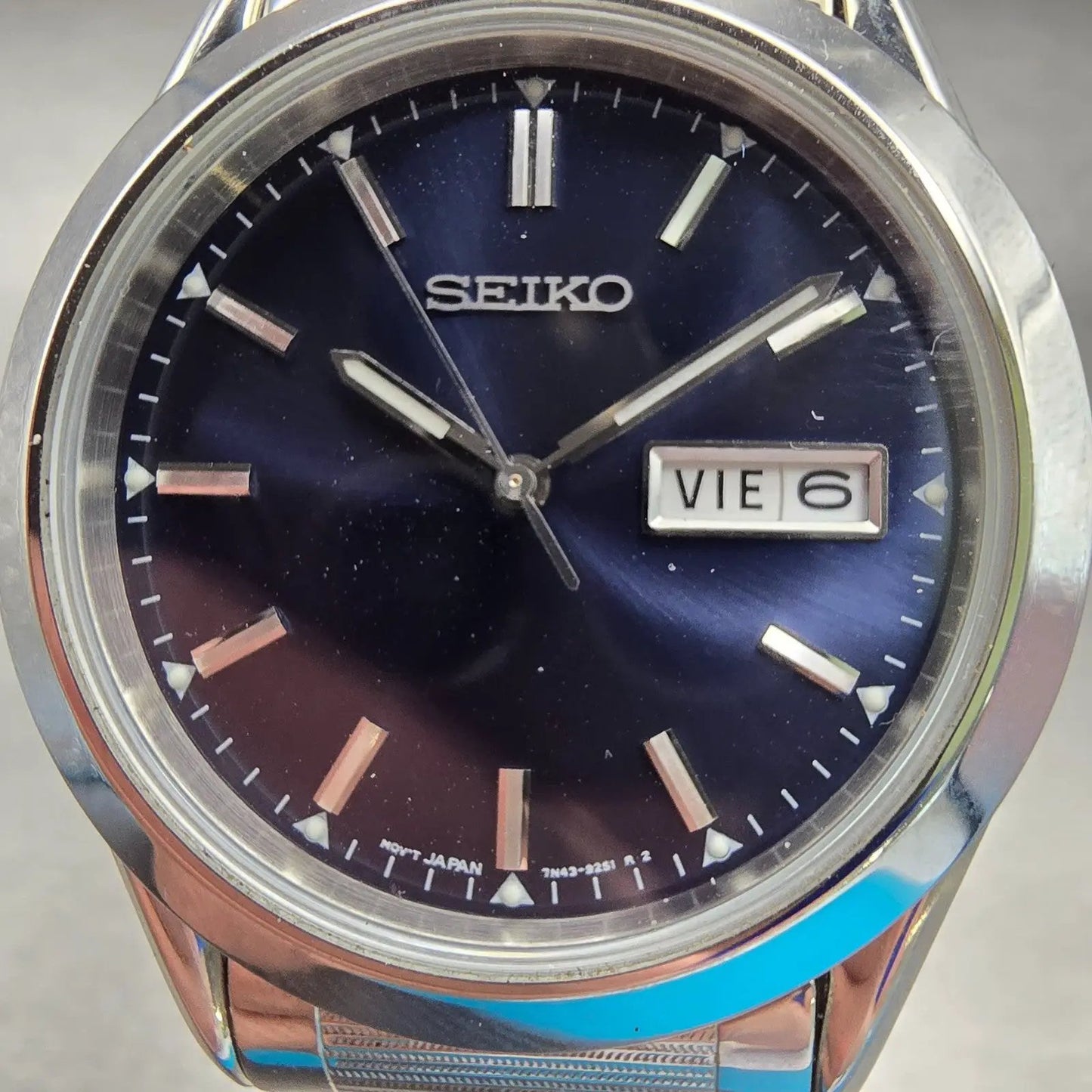 Seiko Watch Men 37mm Blue Dial Silver Tone Daydate Round 7N43-9070 New Battery1