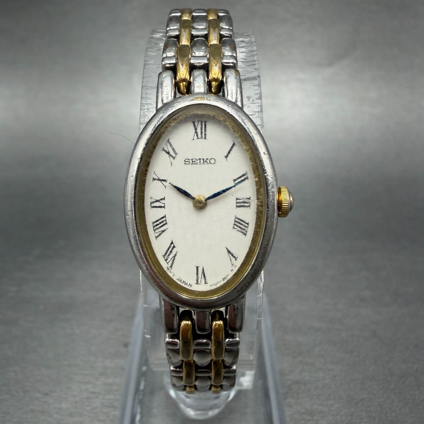 Seiko Watch Women 17mm White Dial Two Tone Oval Vintage V400-1029 New Battery GH0