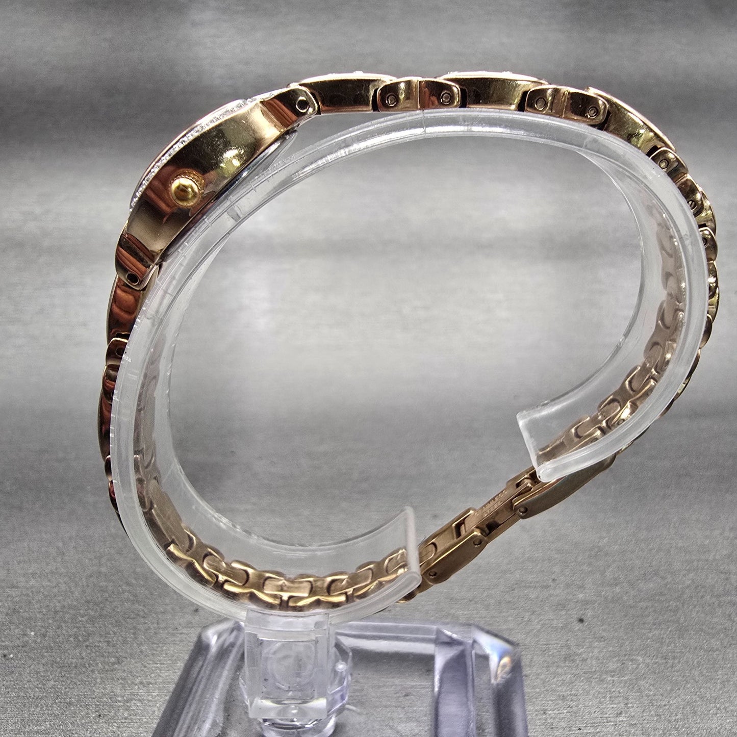 Bulova Watch Women 17mm MOP Dial Rose Gold Tone Gemmed Oval 98L200 New Battery6