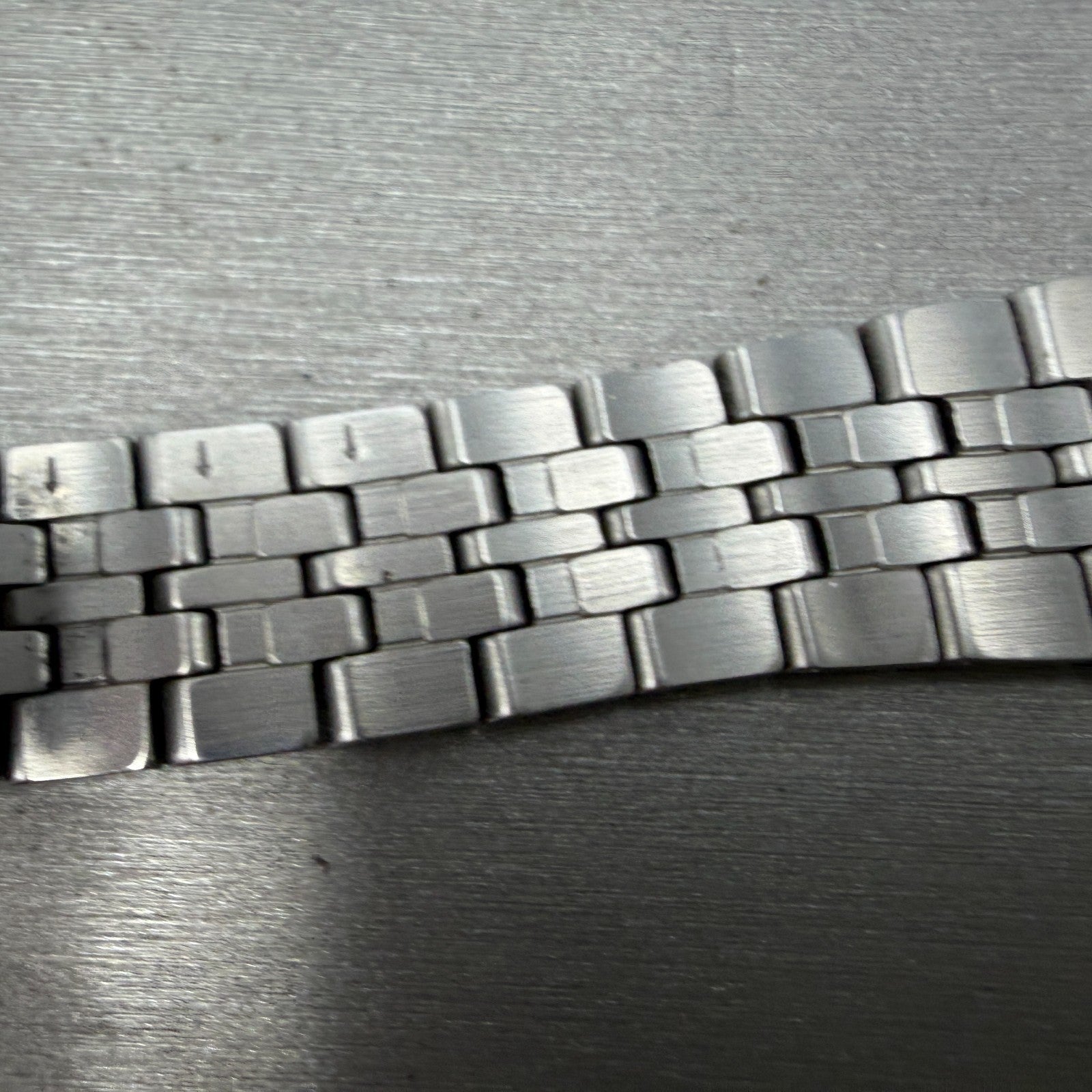 Seiko Bracelet 18mm Two Tone Stainless Steel 4A4K1C1 Tri-Folding Clasp11