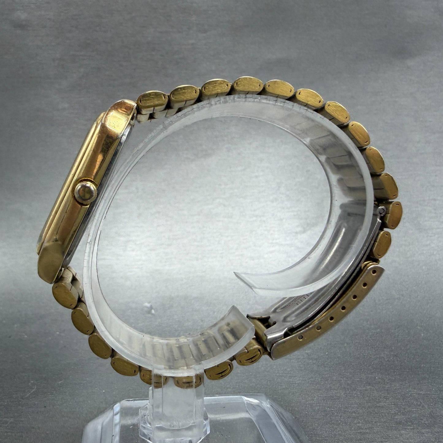 Citizen Tank Watch Men 28mm Champagne Dial Gold Tone Daydate 6000-T25249 New Bat6