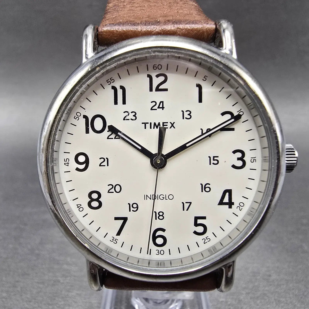 Timex Weekender Watch Men 40mm White Dial Silver Round New Battery T2P4950