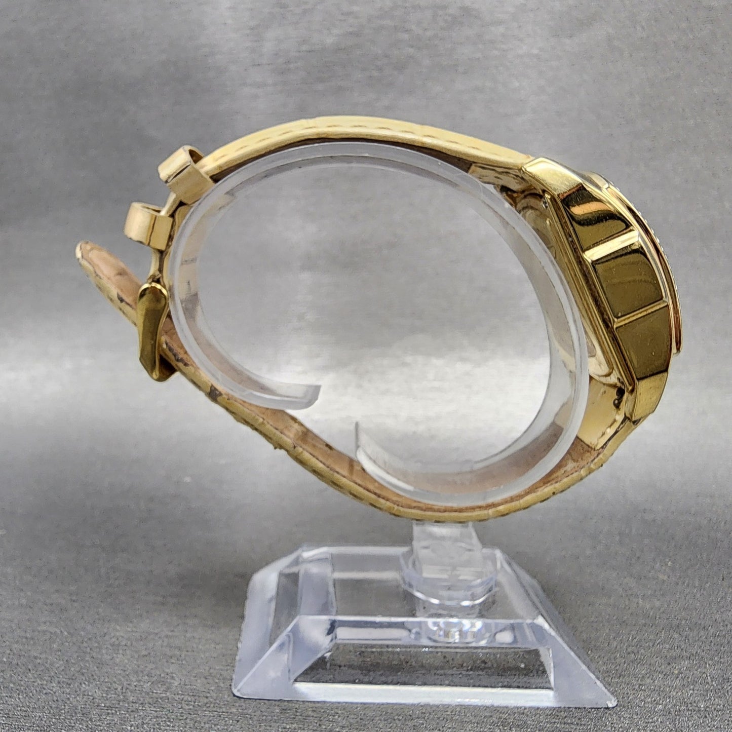 Invicta Lupah Watch Women 26mm MOP Dial Gold Tone Oval 0160 New Battery8