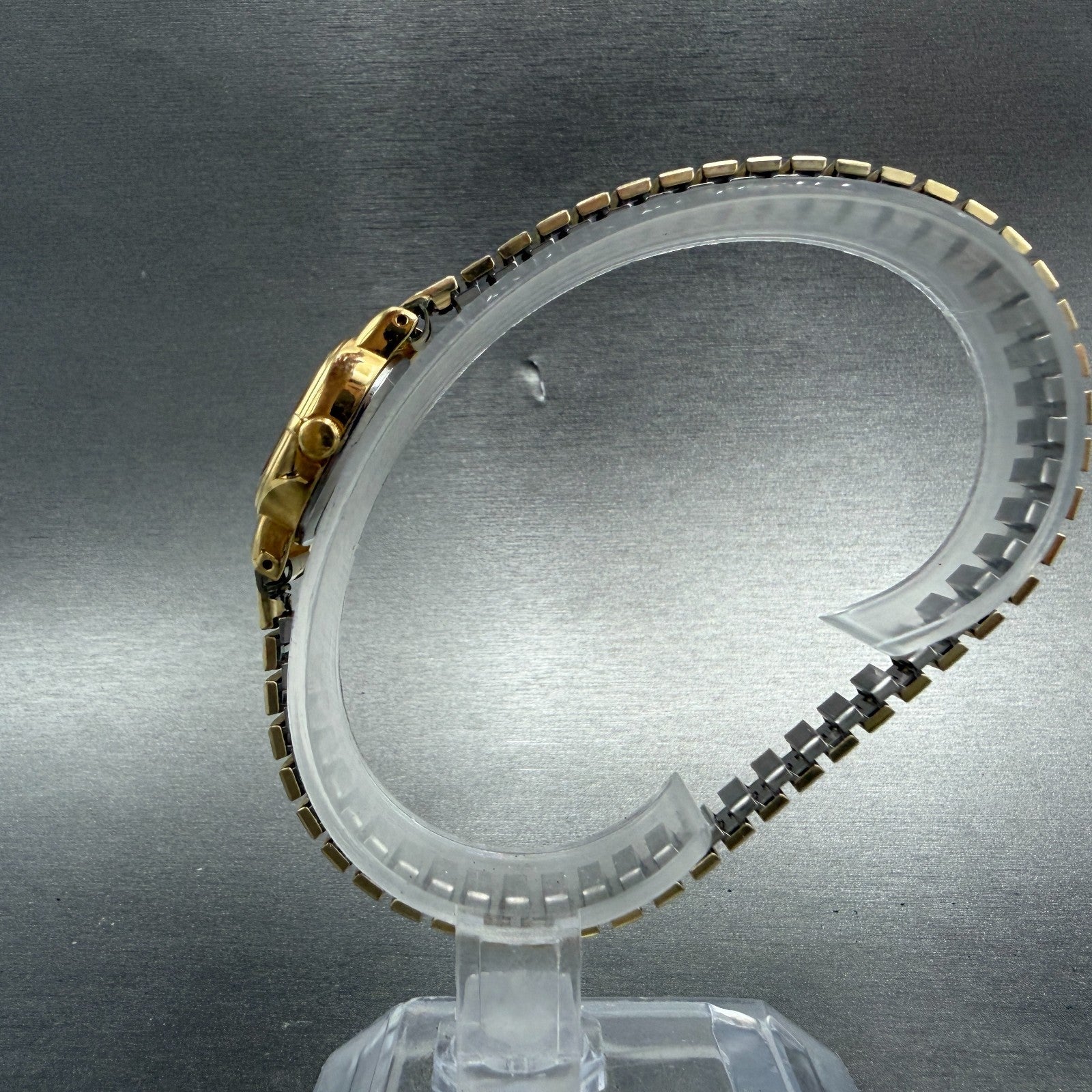 Seiko Watch Women 17mm Silver Dial Gold Tone Oval Vintage 2P21-5009 New Battery6