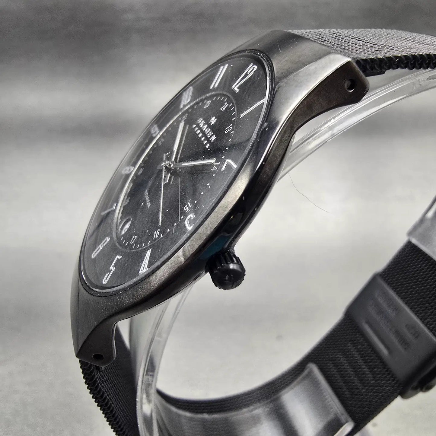 Skagen Denmark Watch Men 37mm Black Dial Titanium Date Round 233XLTMB New Batt T2