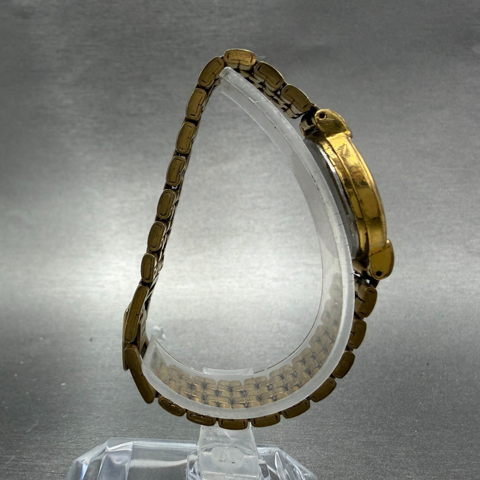 Seiko Watch Women 24mm Champagne Dial Gold Tone Round V701-1781 New Battery8