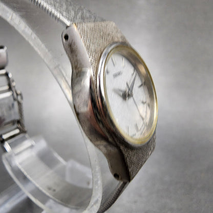 Seiko Watch Women 20mm White Dial Silver Tone Round V401-1819 New Battery