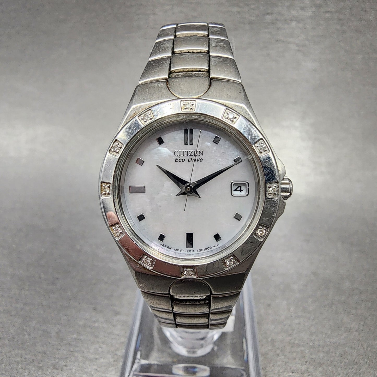 Citizen EcoDrive Watch Women 26mm MOP Dial Stainless Steel Date Diamonds Runs0