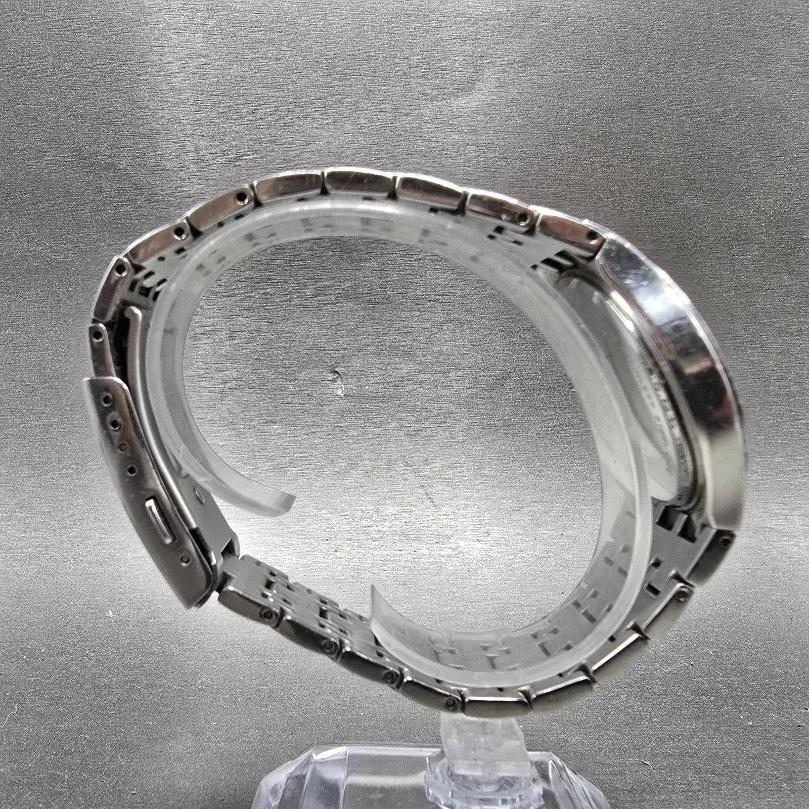 Bulova Watch Men 36mm Silver Dial Silver Tone Daydate Round 96C22 New Battery8