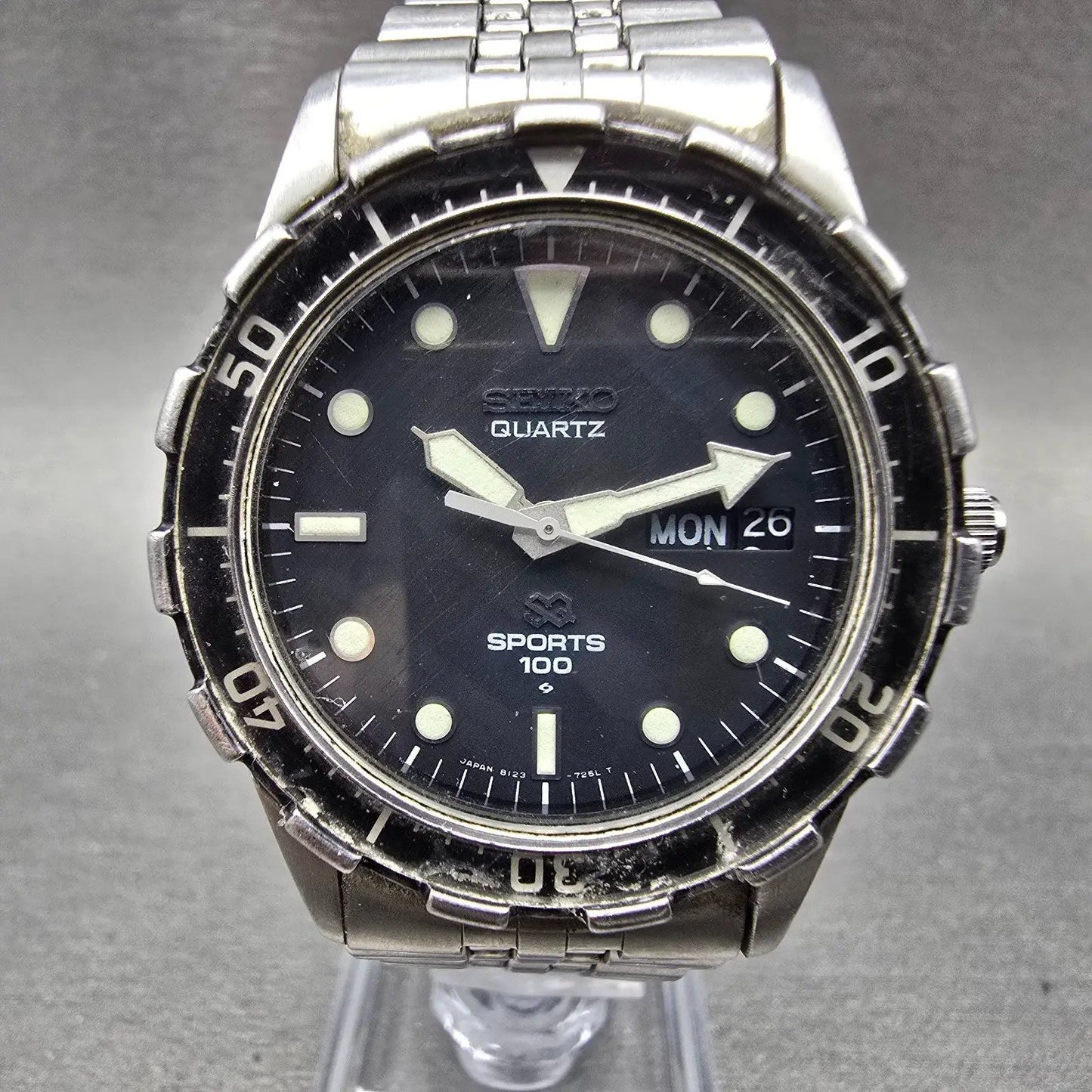 Seiko SQ Sports 100 Dive Watch Men 37mm Black Dial Steel READ!! 8123-7180 NewBat0