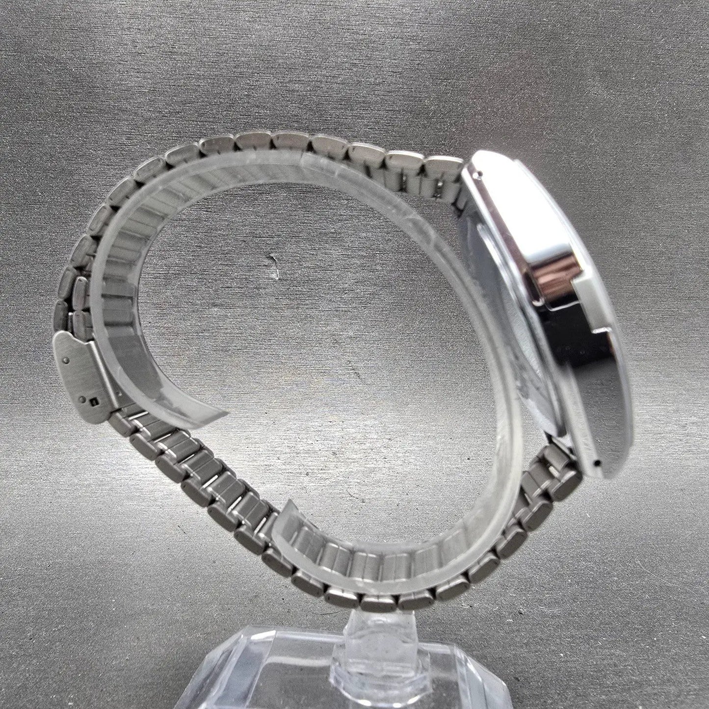 Citizen Q&Q Solar Watch Men 40mm Blue Dial Silver Tone Hexagon Runs Bracelet8