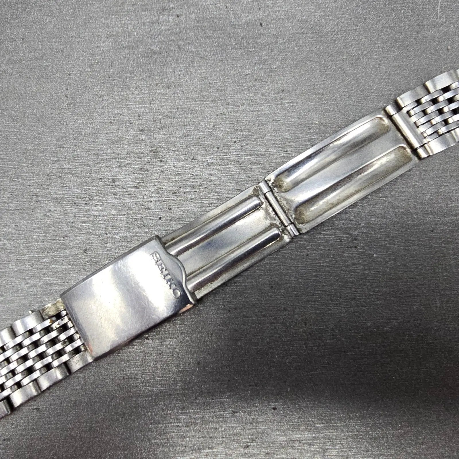 Seiko Beads Of Rice Bracelet 19mm Stainless Steel Silver Tone Tri Folding ClaspK16