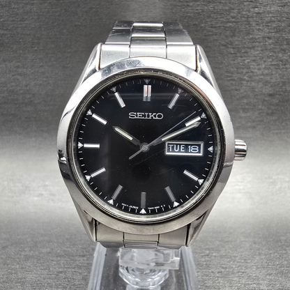 Seiko Watch Men 37mm Black Dial Silver Daydate Round 7N43-9070 New Battery JP20