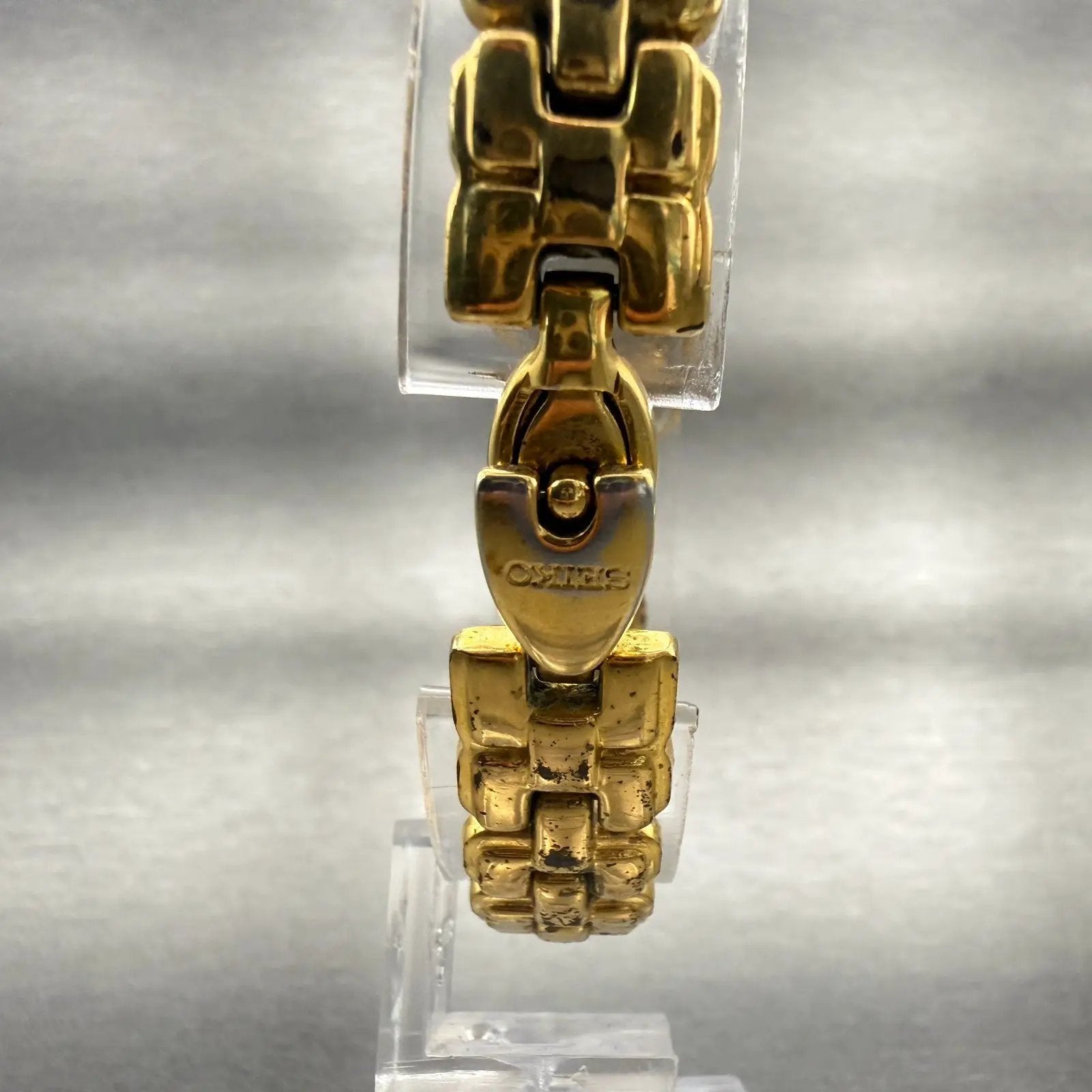 Seiko Watch Women 19mm MOP Dial Gold Tone Diamonds Oval 4N00-6809 New Battery7