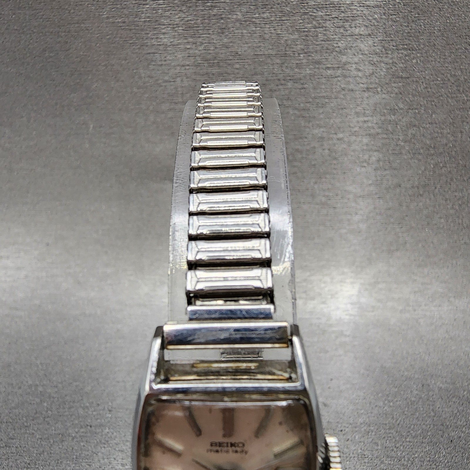 Vintage Seiko Matic lady Watch Women 20mm White Dial Silver Tone Date 2517 Runs4