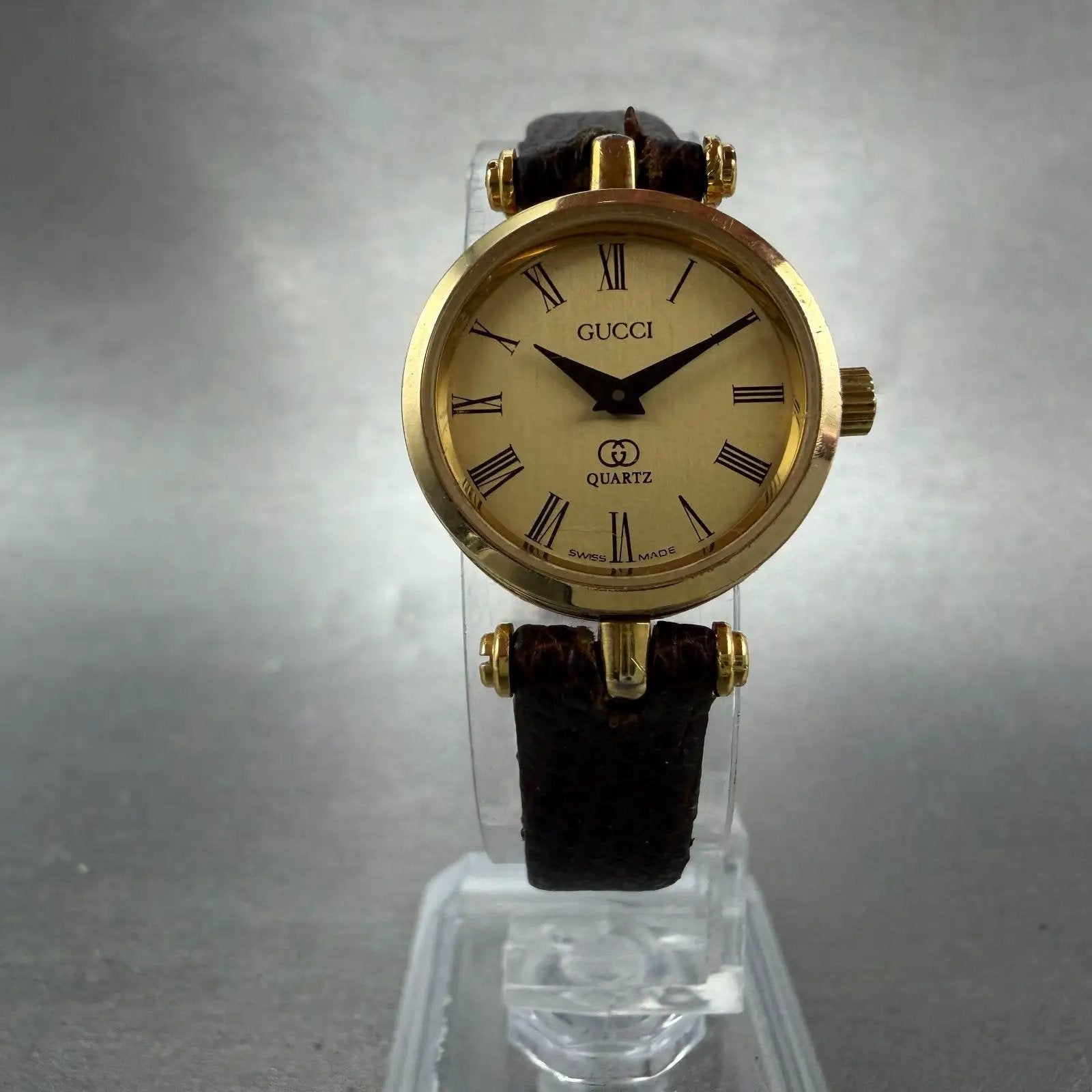 Gucci 2000L Watch Women 22mm Champgne Dial Gold Plated Round New Battery Vintage5