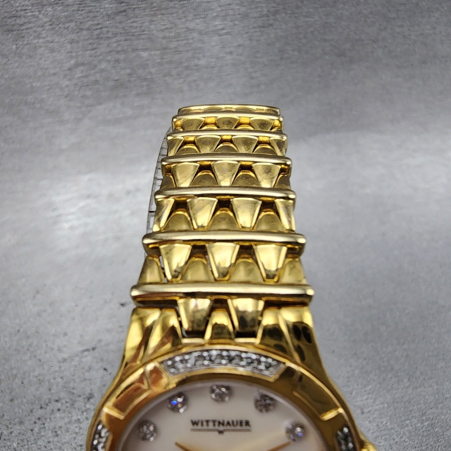 Wittnauer Watch Women 25mm MOP Dial Gold Tone Diamond Bezel Round New Battery4