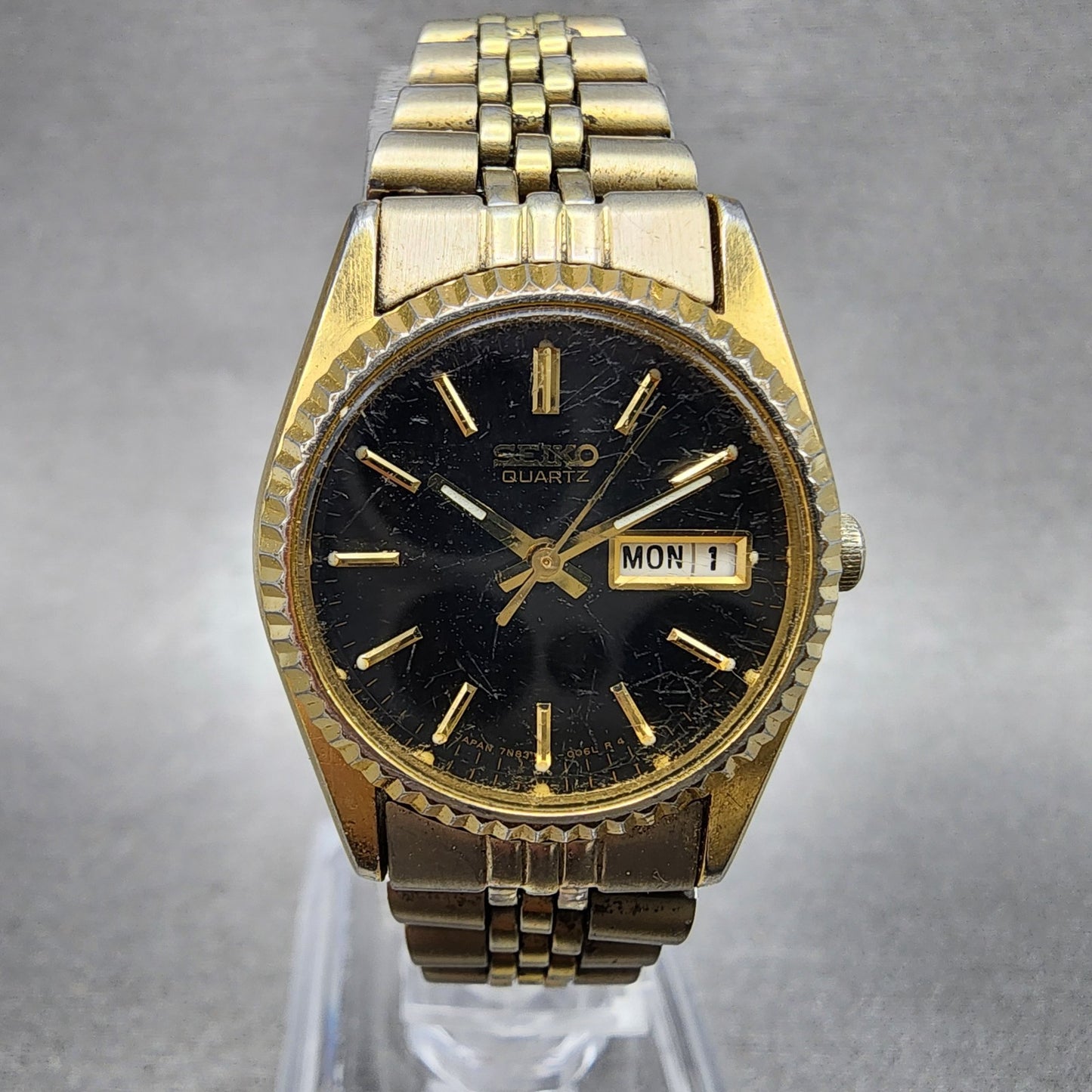 Seiko Watch Women 24mm Black Tone Gold Tone Daydate Round 7n830049 New Battery0