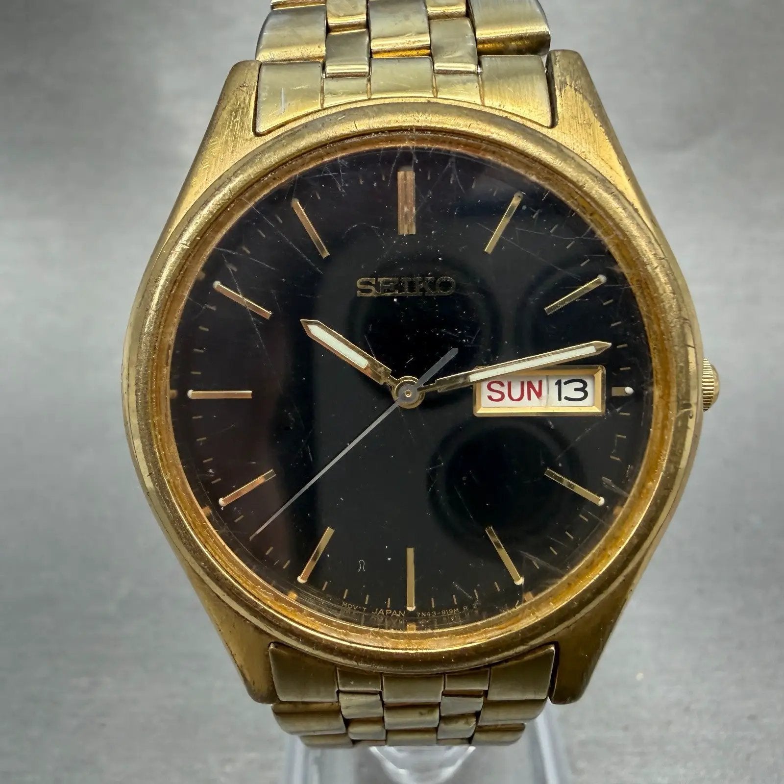 48043098