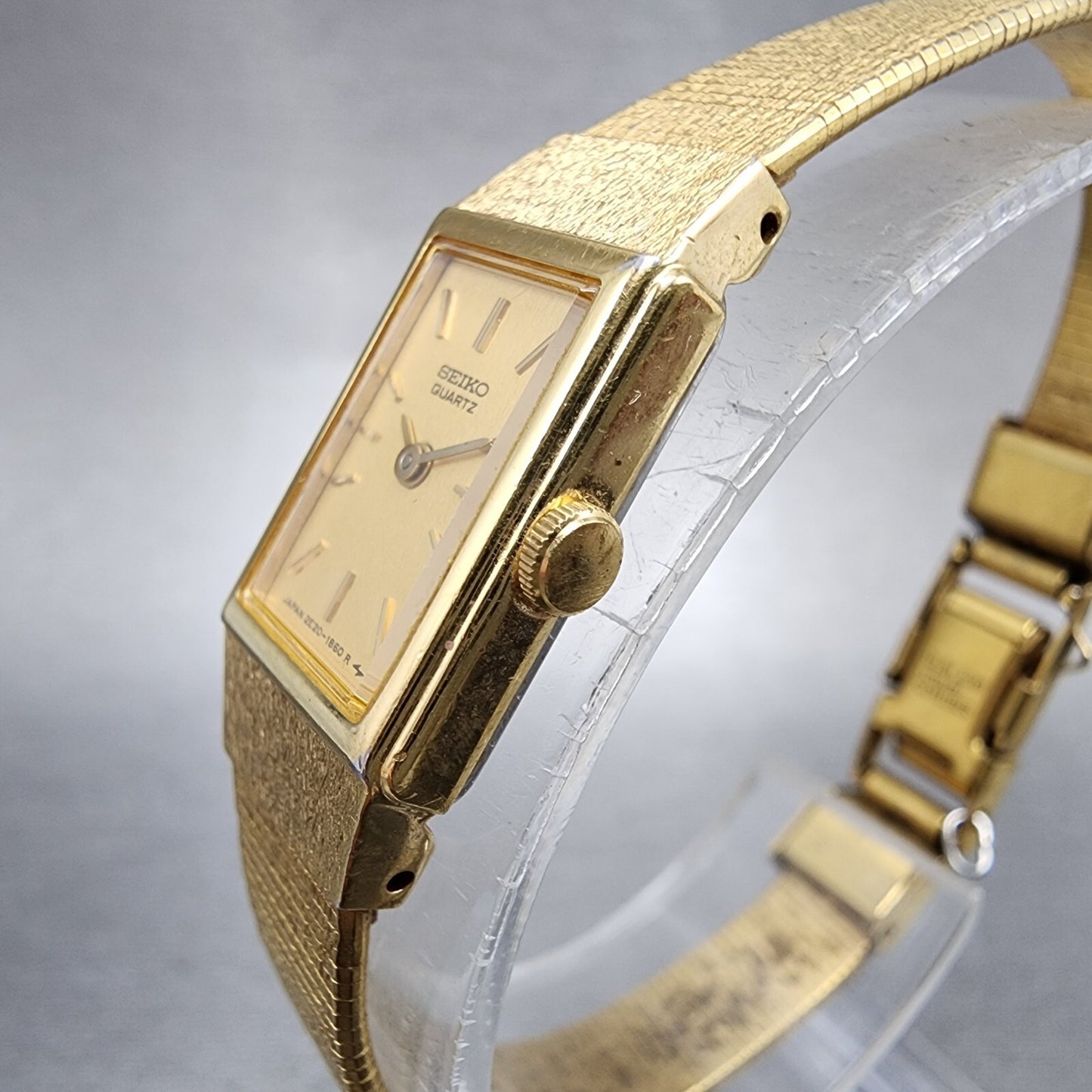 Seiko Tank Watch Women 12mm Gold Dial Gold Tone Rectangle 2E206479 New Battery2
