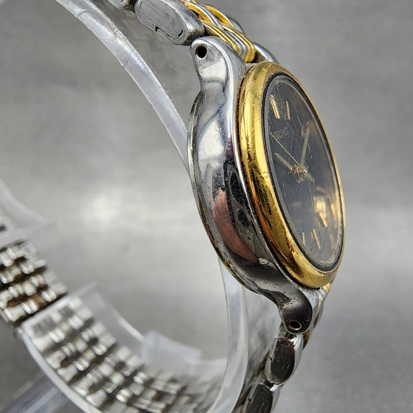 Seiko Watch Women 23mm Black Dial Two Tone Date Round 7N820228 New Battery ABC3