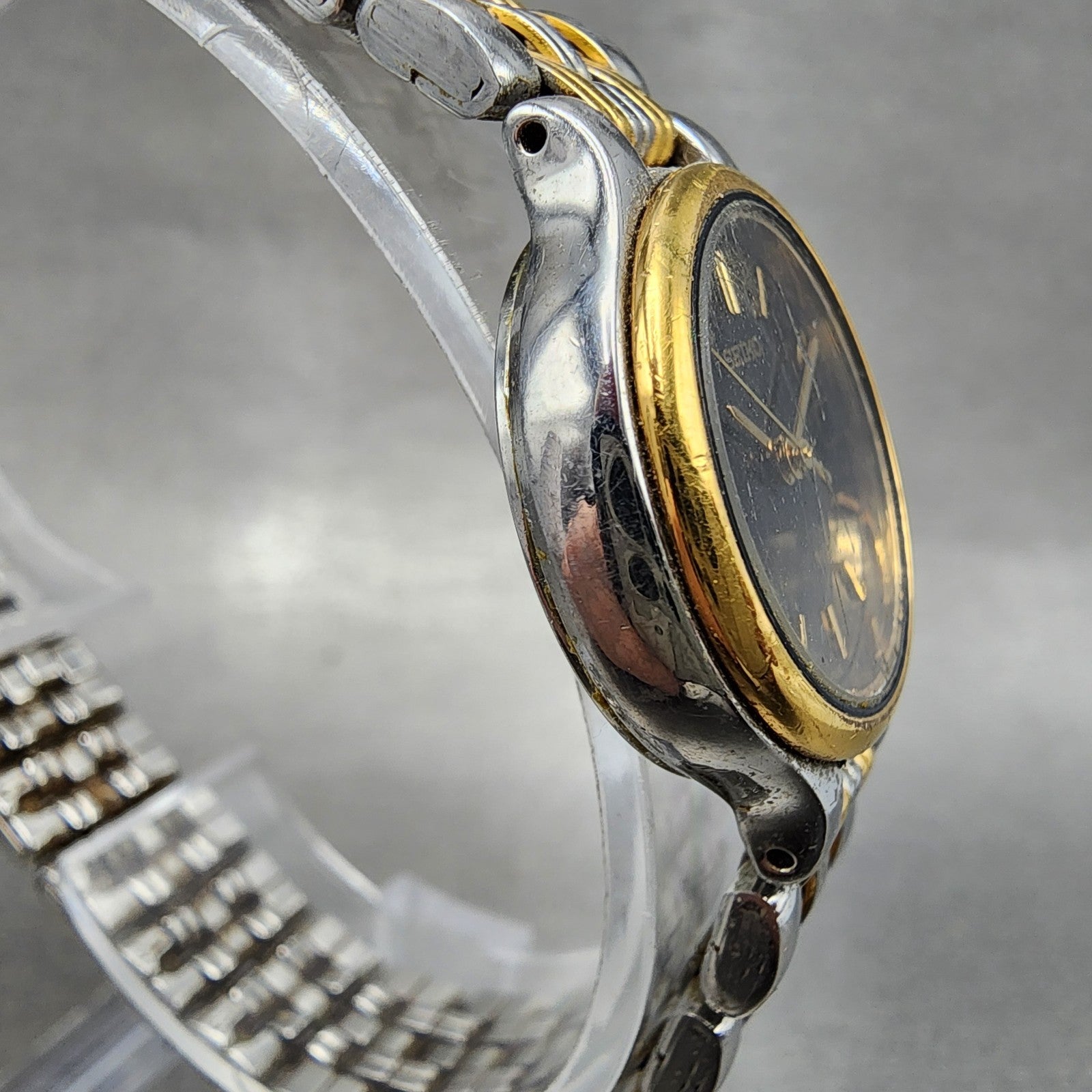 Seiko Watch Women 23mm Black Dial Two Tone Date Round 7N820228 New Battery ABC3